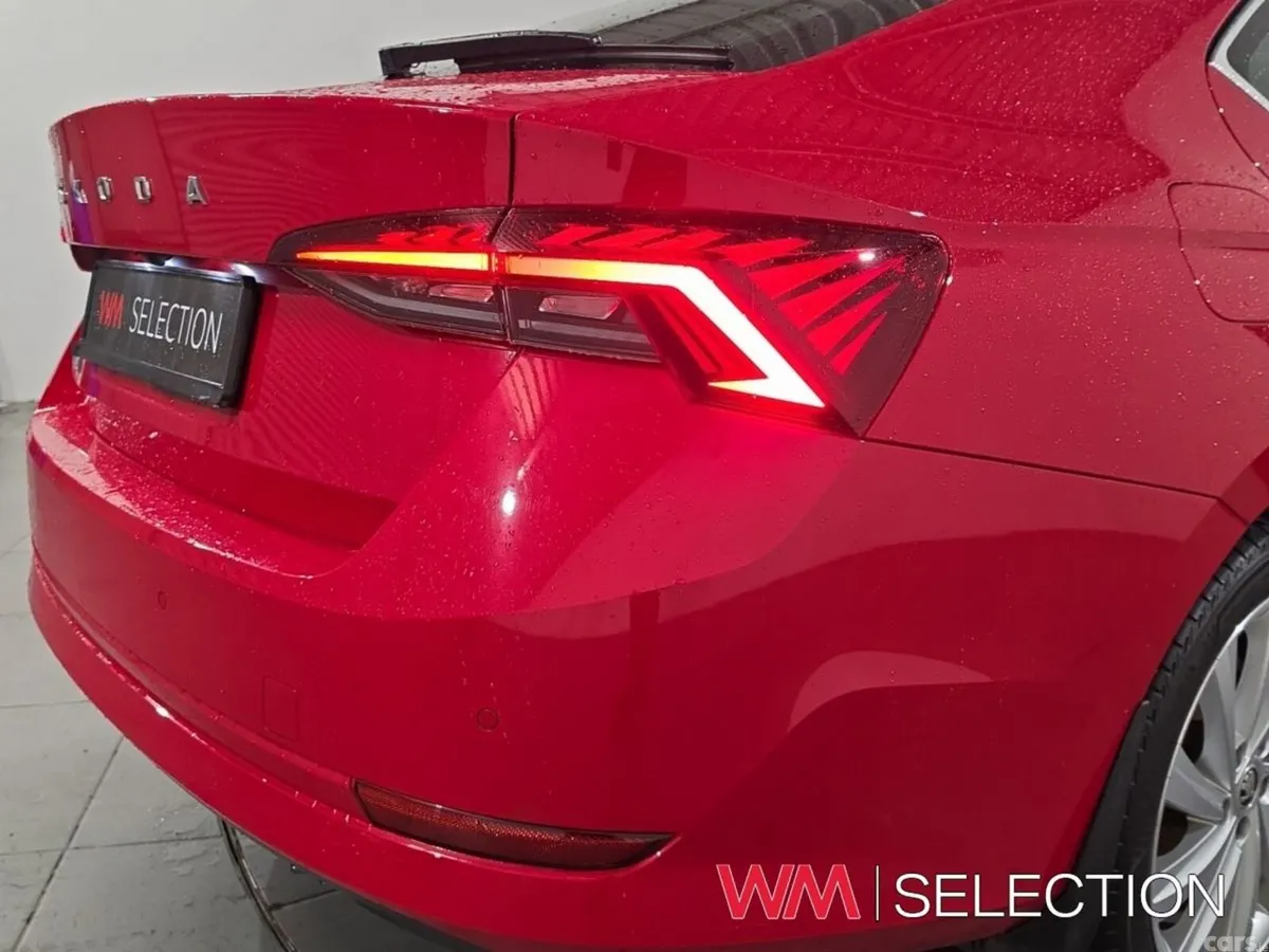 Skoda Octavia Saloon, Petrol, 2023, Red