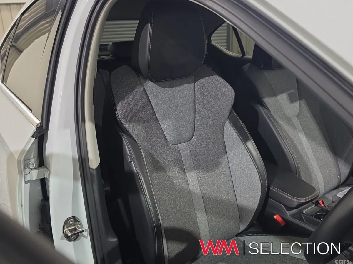 Skoda Octavia Saloon, Petrol, 2025, White
