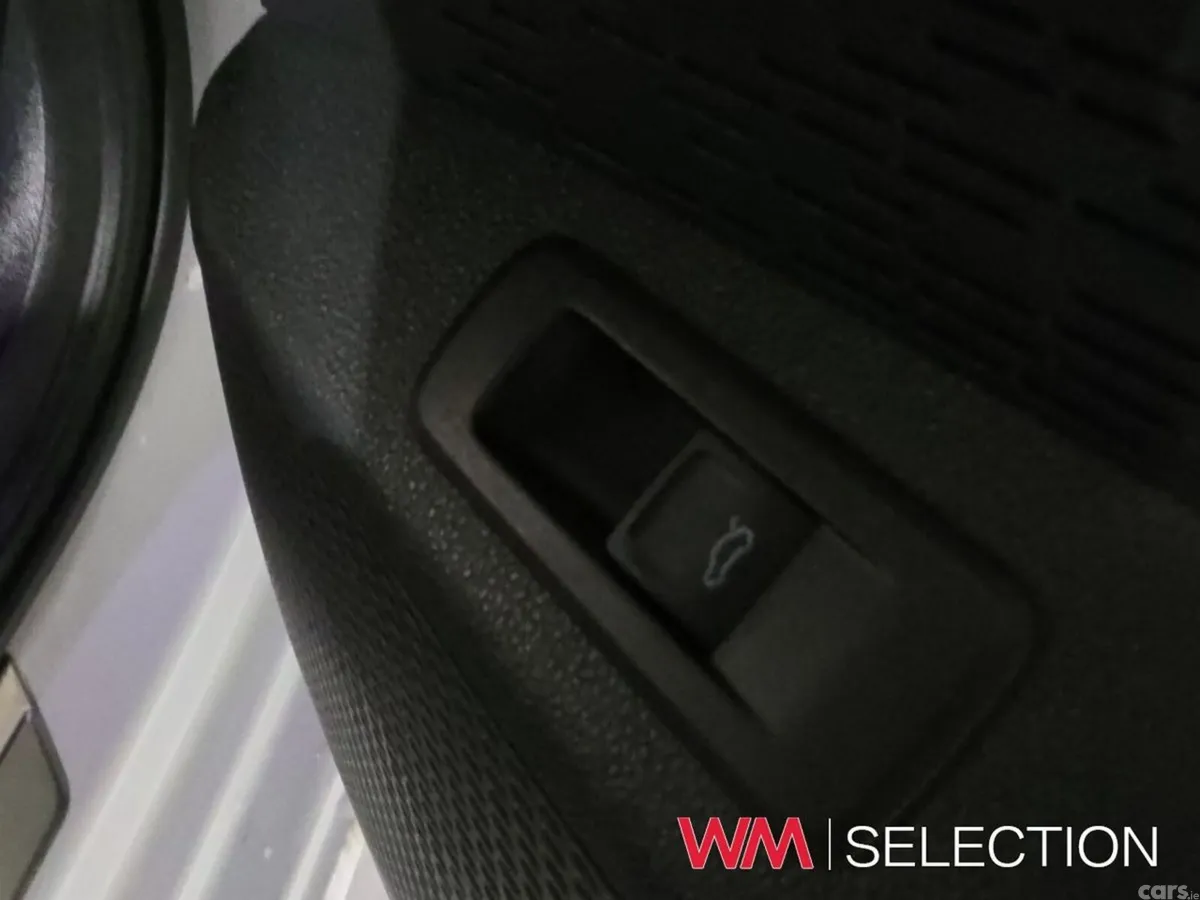 Skoda Octavia Saloon, Petrol, 2025, White
