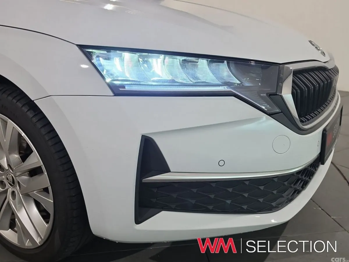 Skoda Octavia Saloon, Petrol, 2025, White