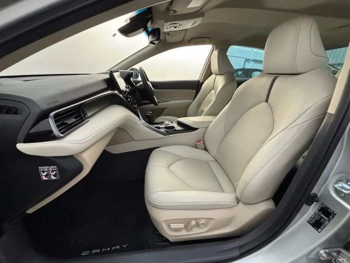 Toyota Camry Saloon, Petrol Hybrid, 2023, Grey