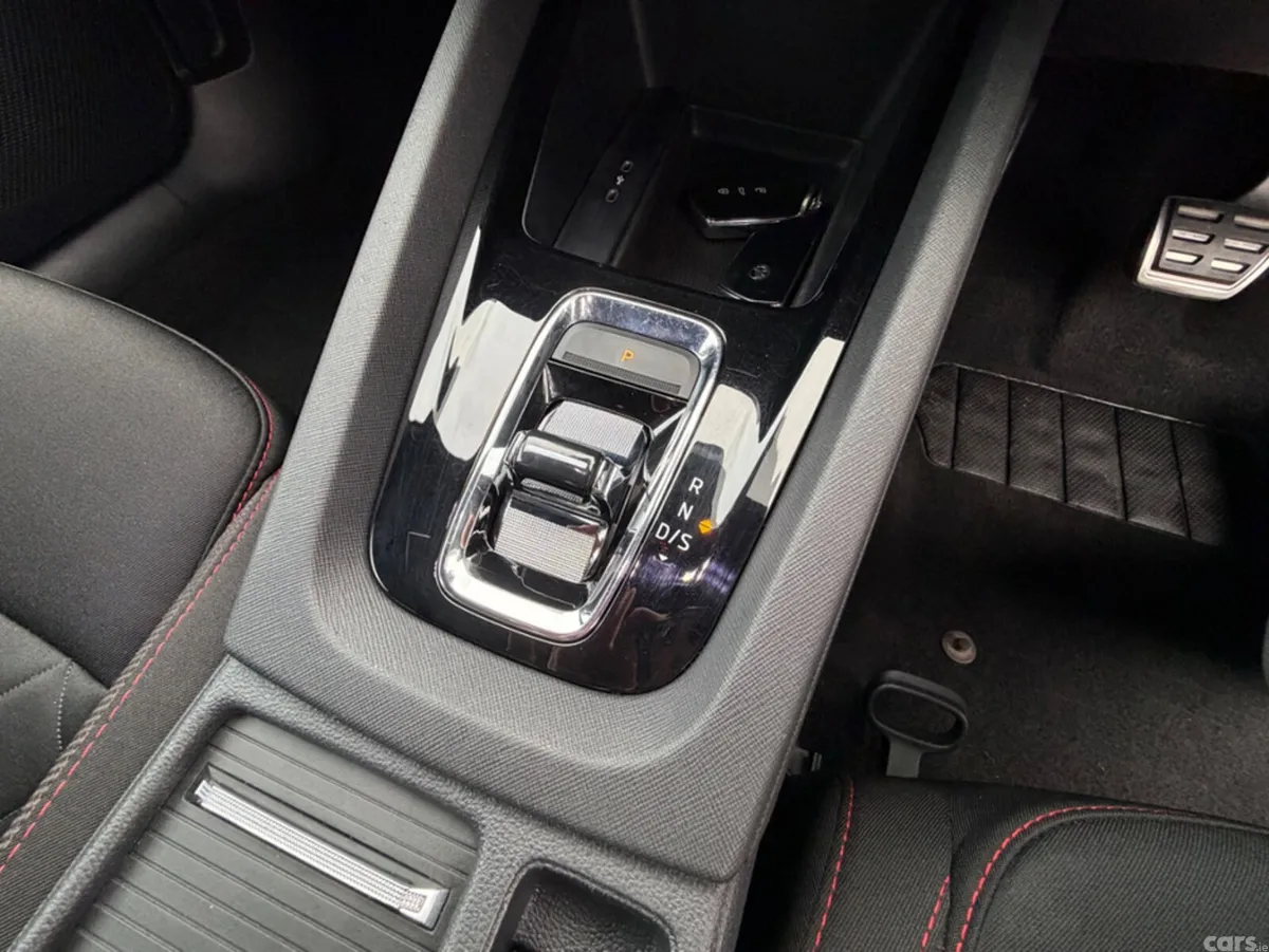 Skoda Octavia Hatchback, Petrol Hybrid, 2021, Red