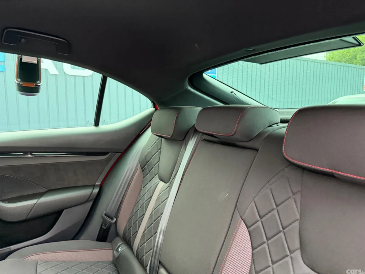 Skoda Octavia Saloon, Petrol Plug-in Hybrid, 2021, Red