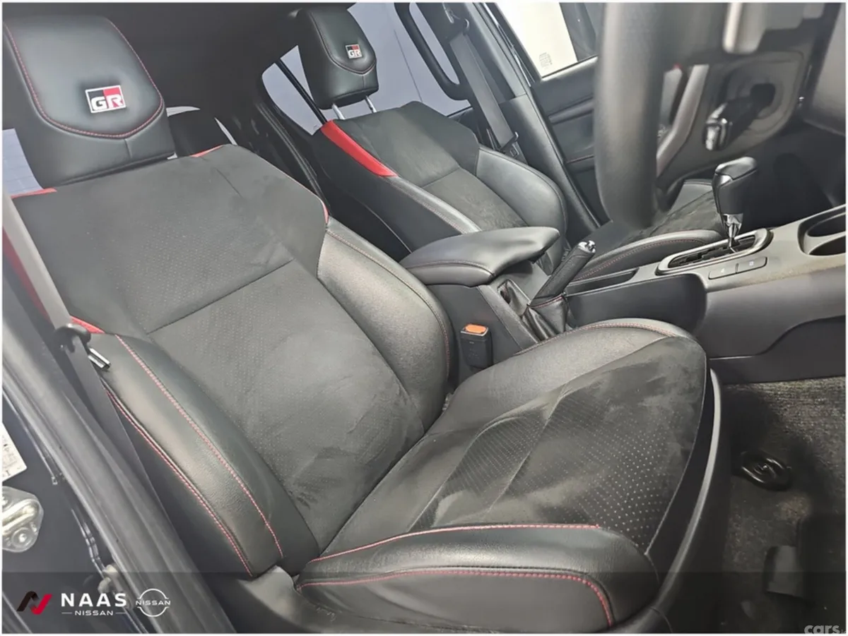 Toyota Hilux Pick Up, Diesel, 2023, Black