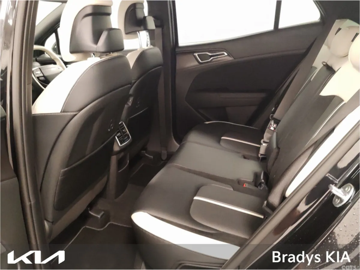 Kia Sportage MPV, Diesel Hybrid, 2026, Black