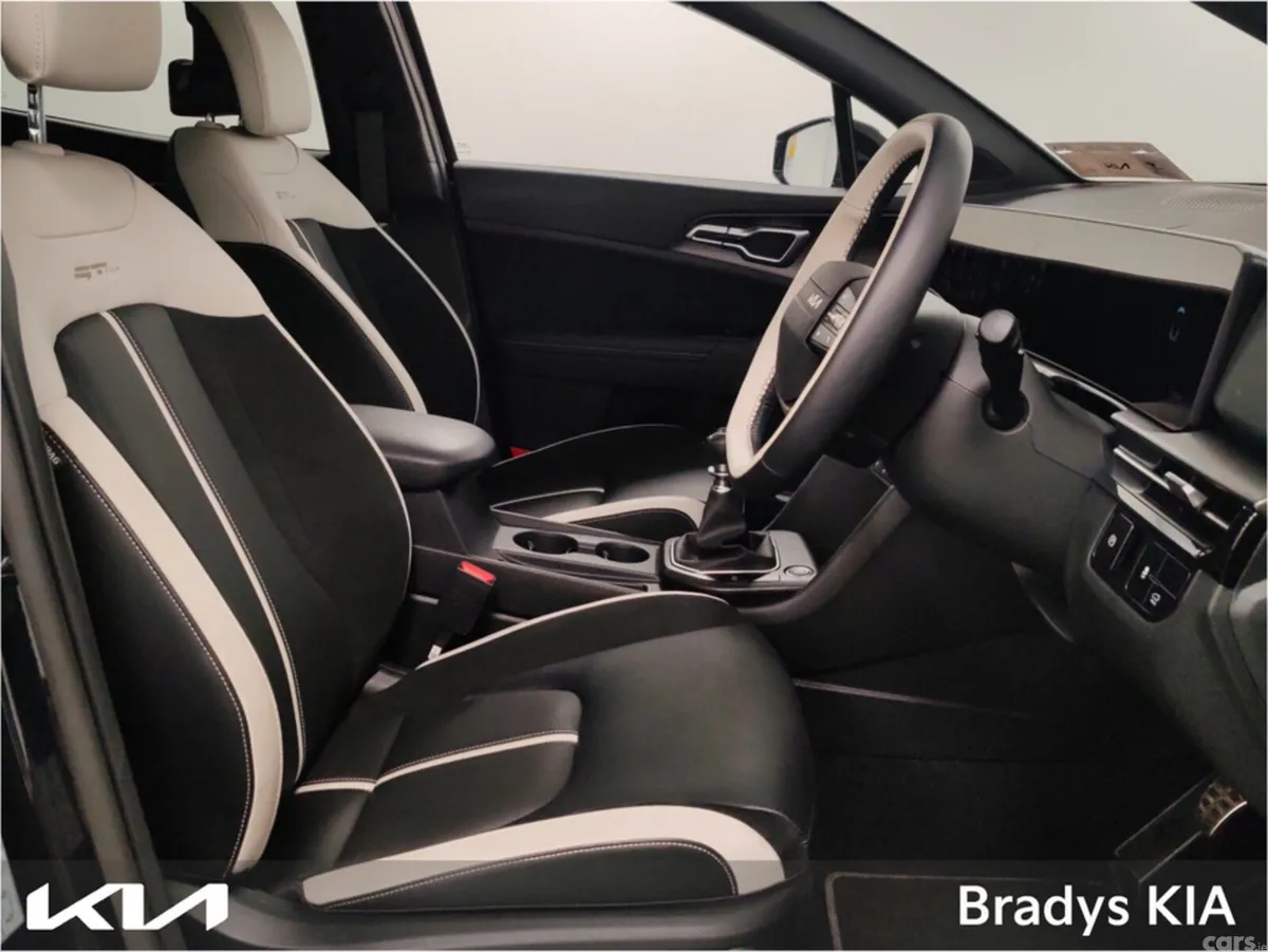 Kia Sportage MPV, Diesel Hybrid, 2026, Black