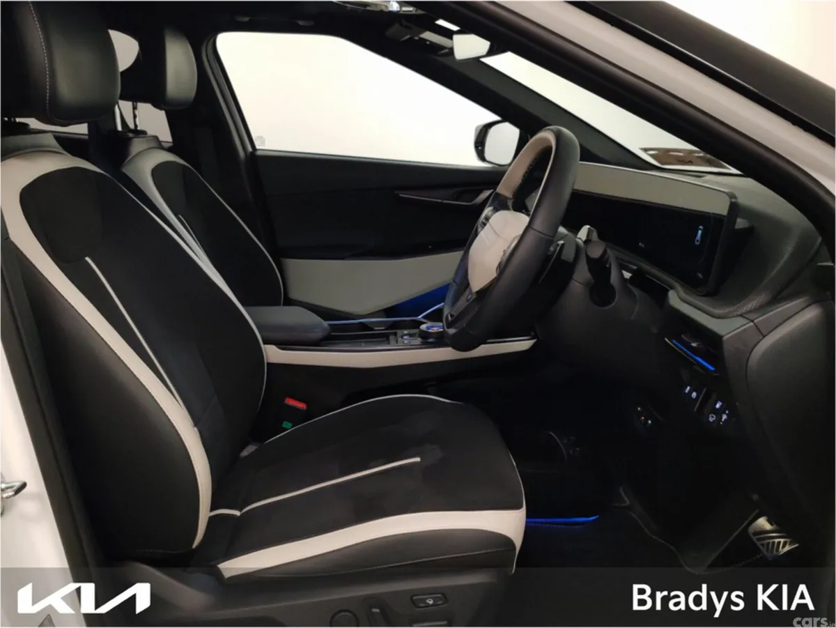 Kia EV6 MPV, Electric, 2026, White