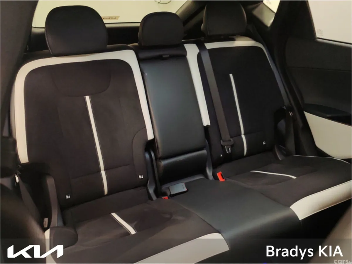 Kia EV6 MPV, Electric, 2026, White