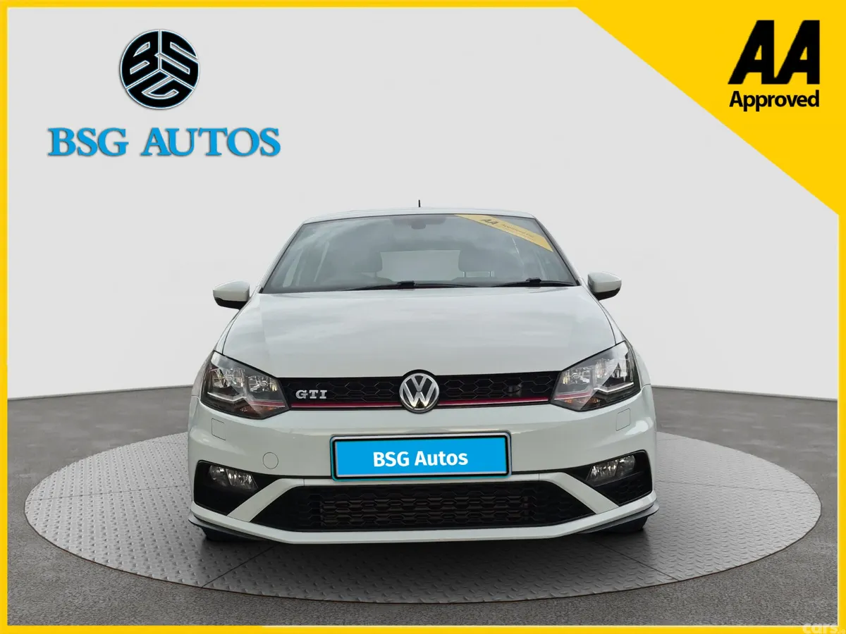 Volkswagen Polo Hatchback, Petrol, 2015, White