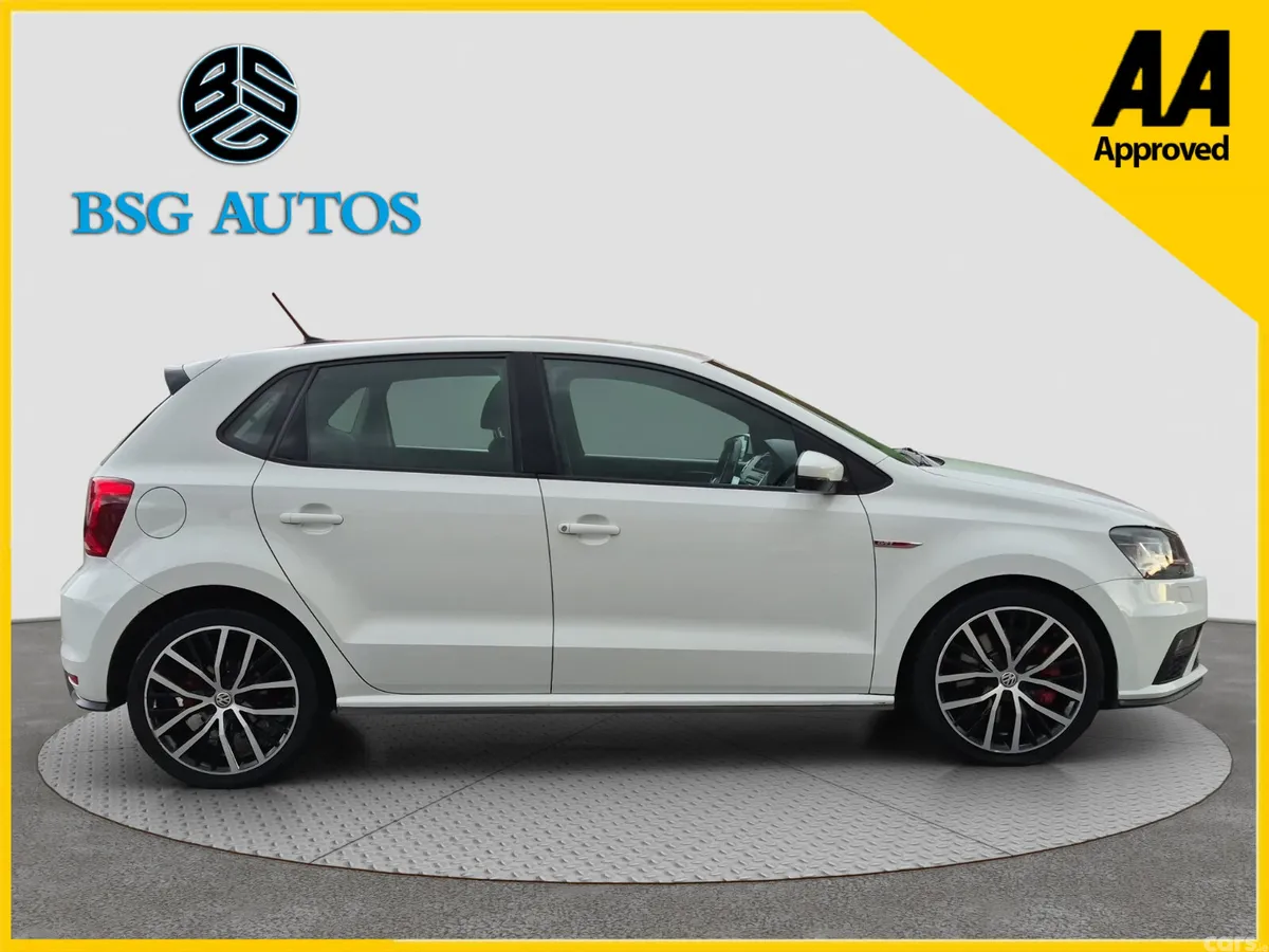 Volkswagen Polo Hatchback, Petrol, 2015, White