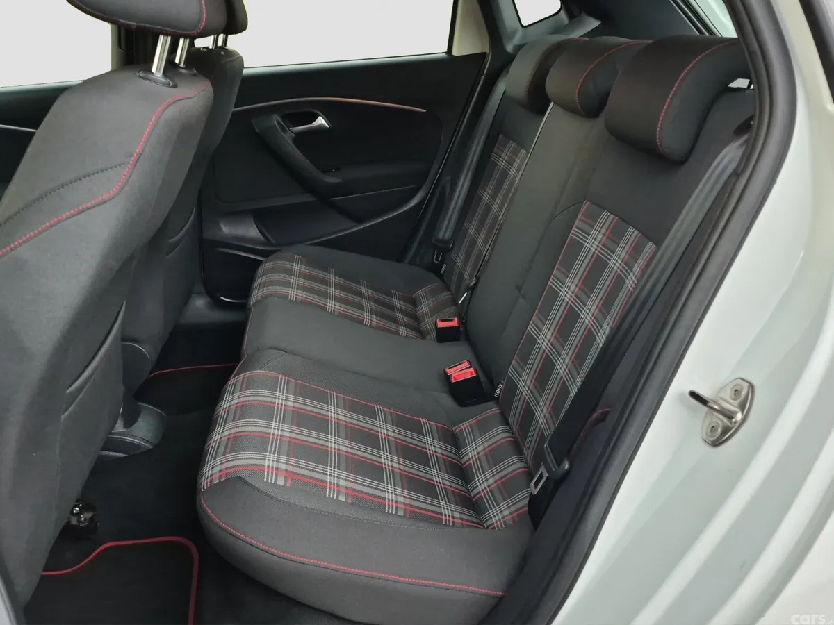 Volkswagen Polo Hatchback, Petrol, 2015, White