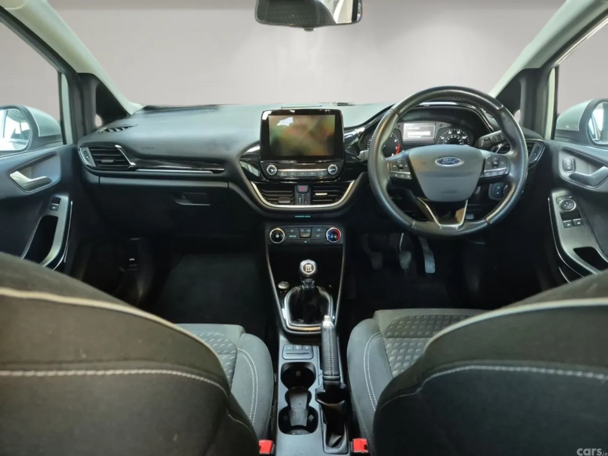 Ford Fiesta Hatchback, Petrol, 2017, Silver