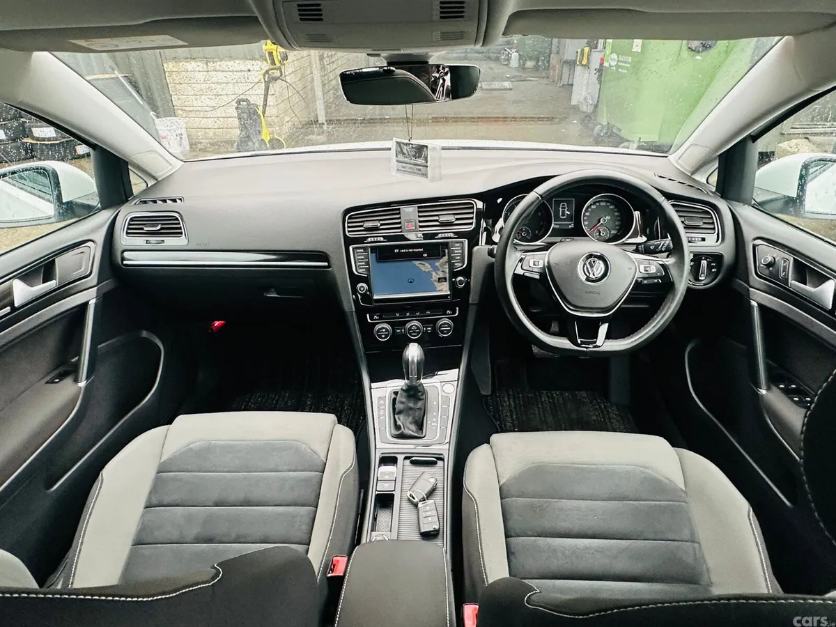 Volkswagen Golf Hatchback, Petrol, 2016, White