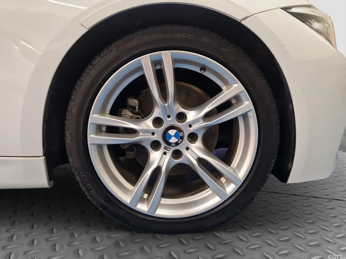 BMW 3-Series Saloon, Petrol, 2017, White
