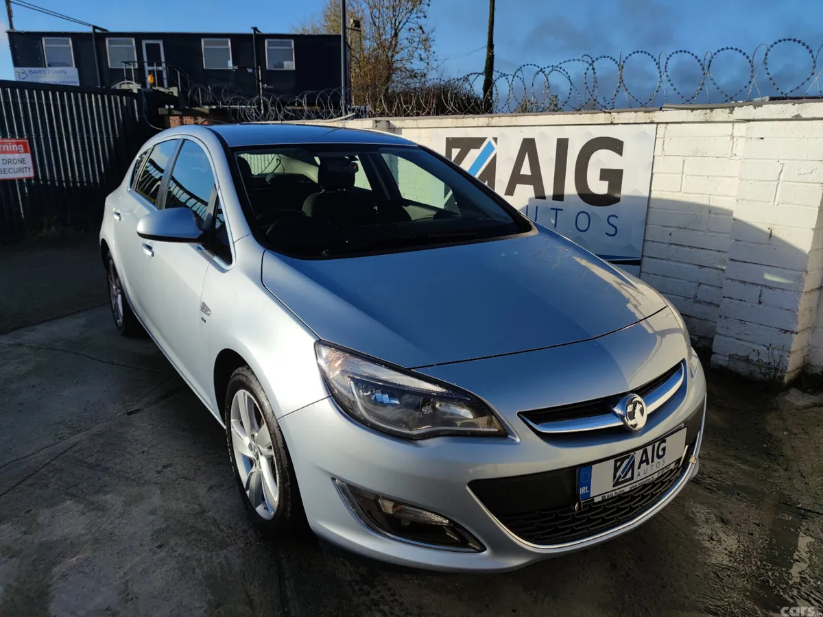 Vauxhall Astra Hatchback, Petrol, 2015, Silver
