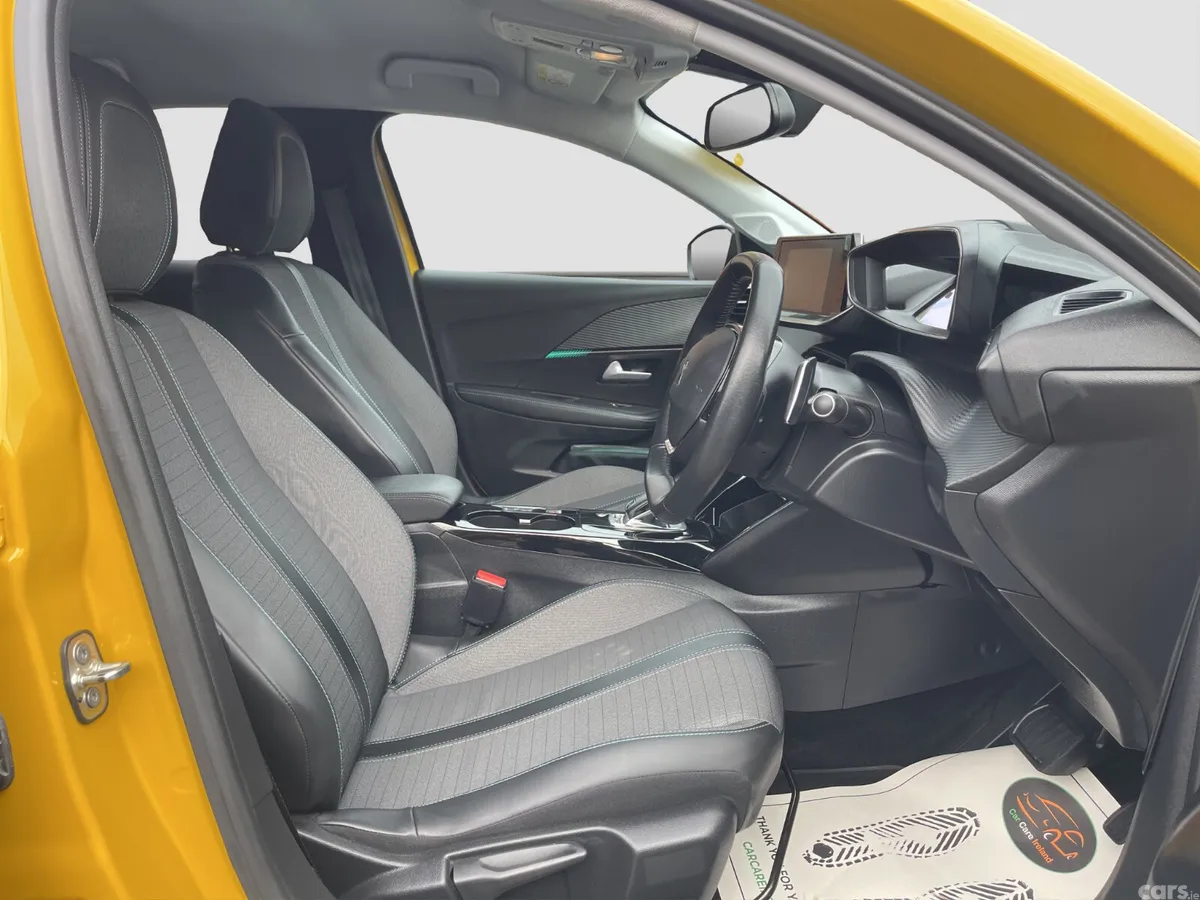 Peugeot 208 Hatchback, Petrol, 2021, Yellow
