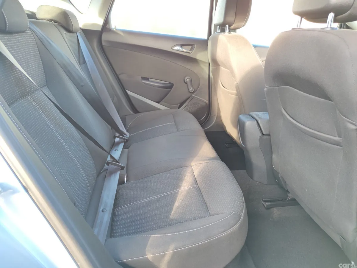 Vauxhall Astra Hatchback, Petrol, 2015, Silver