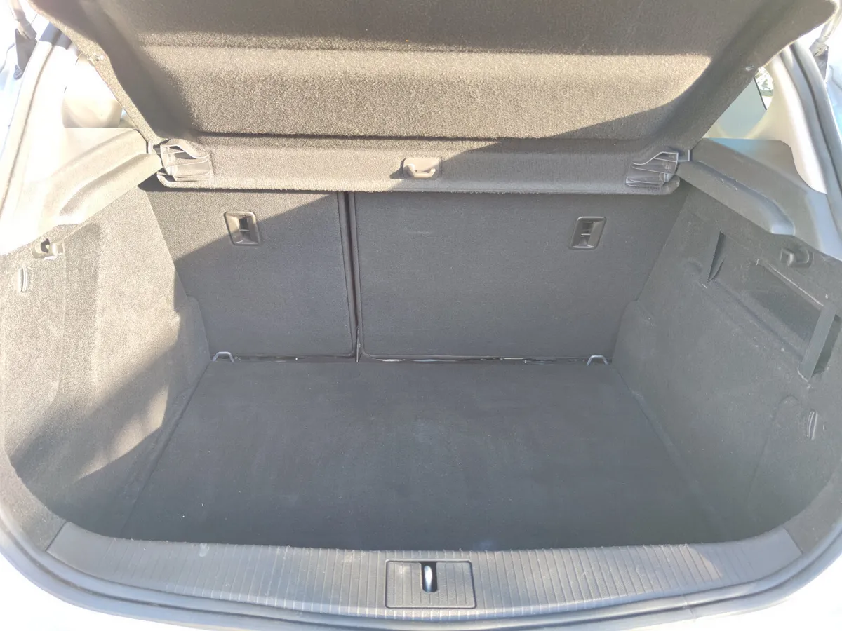 Vauxhall Astra Hatchback, Petrol, 2015, Silver