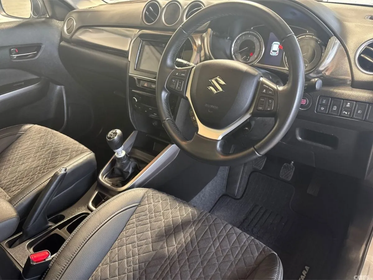 Suzuki Vitara SUV, Petrol, 2024, Grey