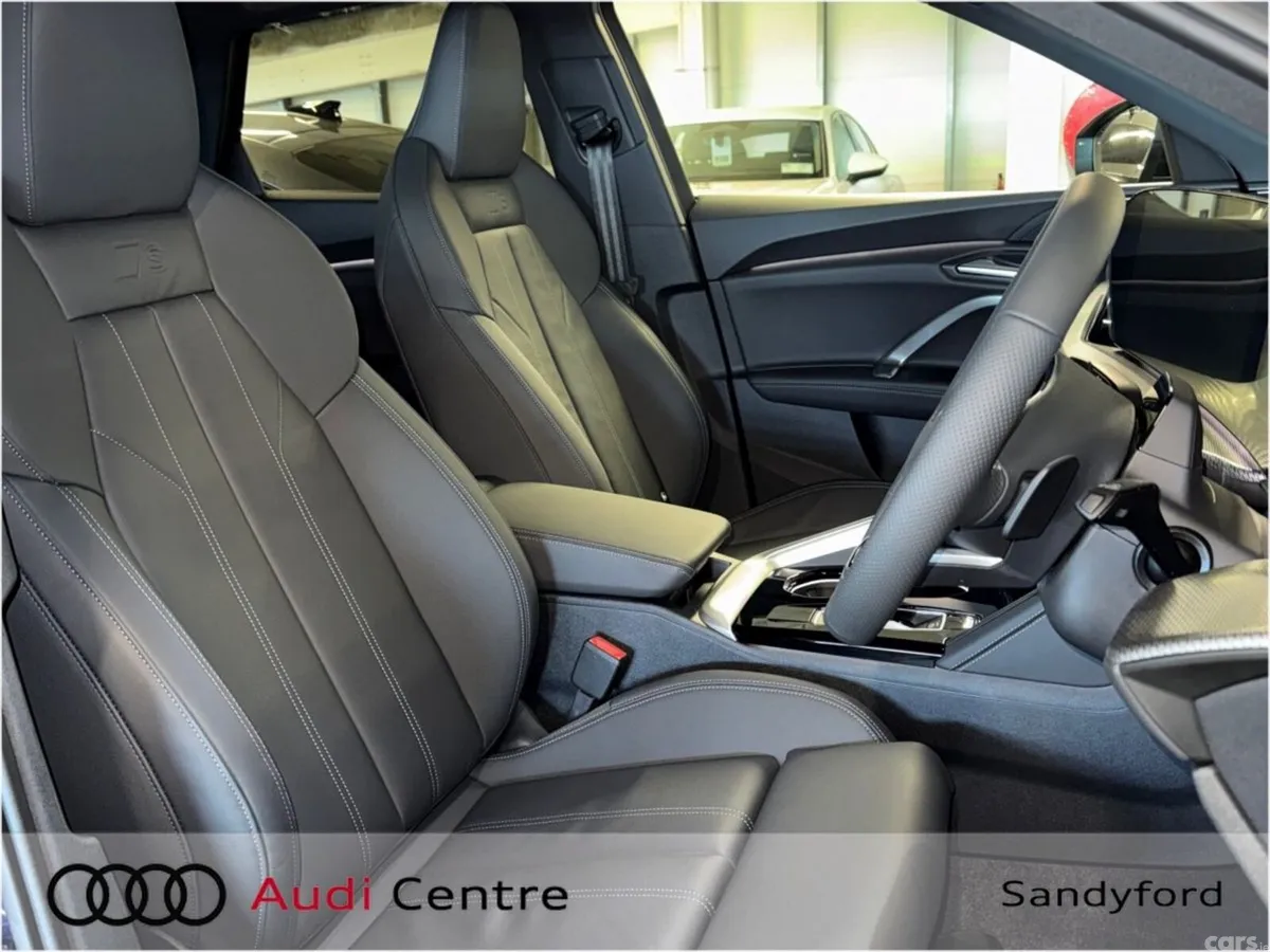 Audi Q5 SUV, Petrol Plug-in Hybrid, 2026, Blue