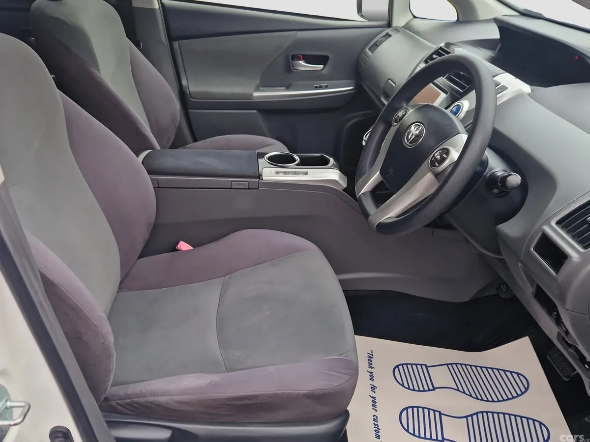 Toyota Prius MPV, Petrol Hybrid, 2013, White