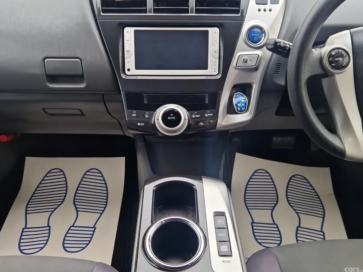 Toyota Prius MPV, Petrol Hybrid, 2013, White