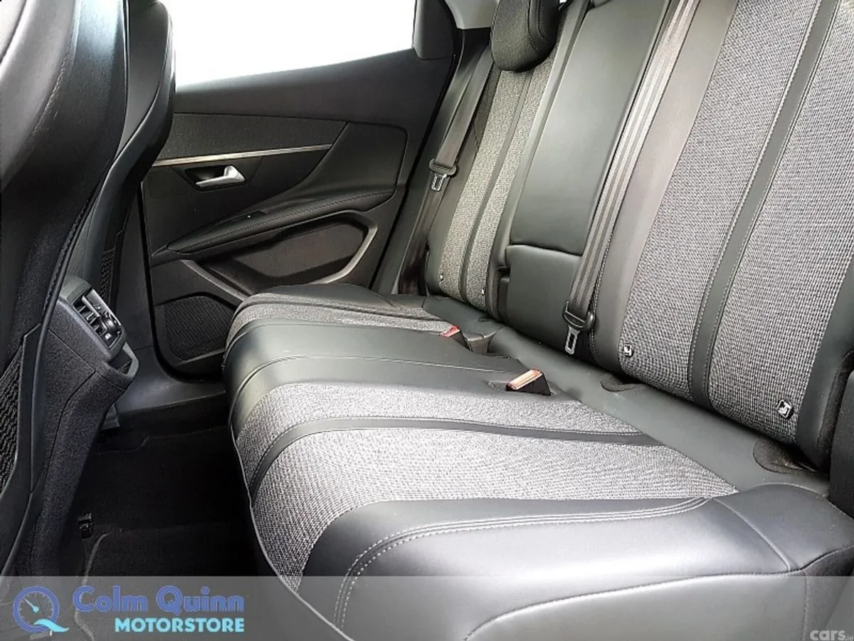 Peugeot 3008 MPV, Diesel, 2019, Red