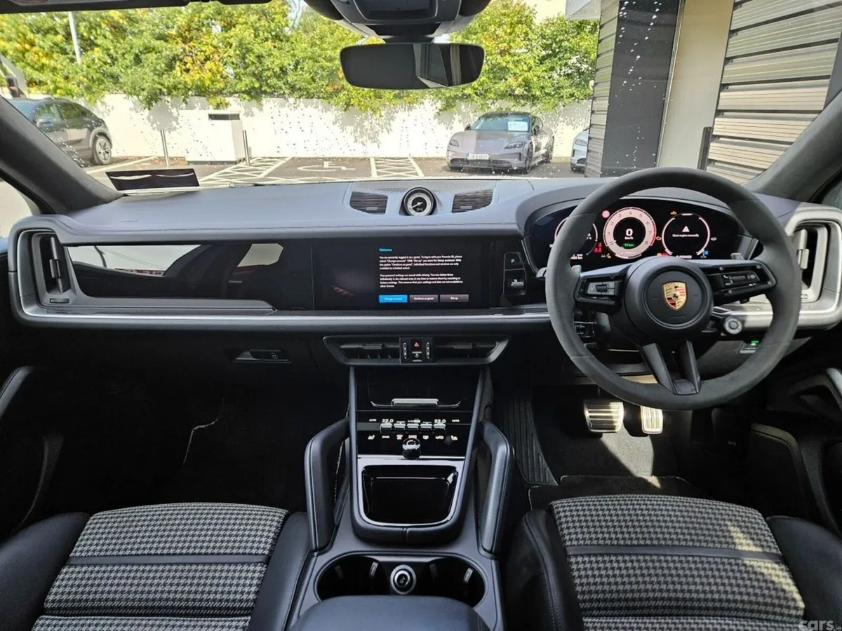 Porsche Cayenne SUV, Petrol Plug-in Hybrid, 2024, Grey