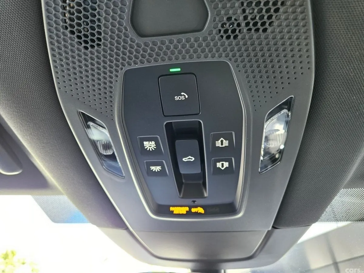 Porsche Macan SUV, Electric, 2026, Blue
