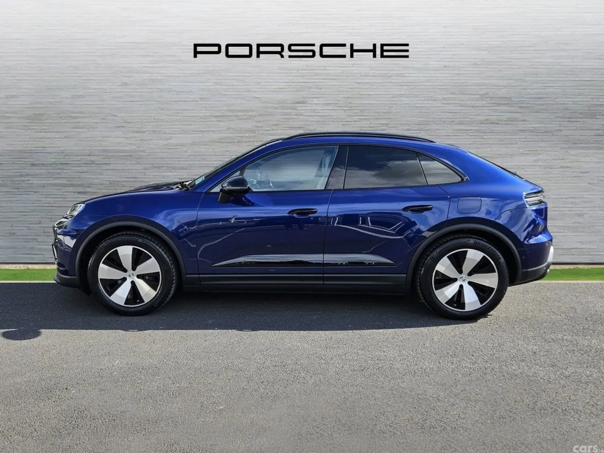 Porsche Macan SUV, Electric, 2026, Blue