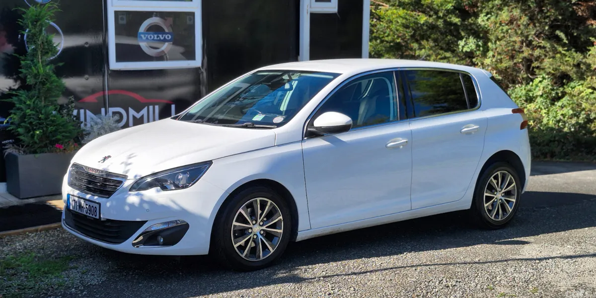 Peugeot 308 Hatchback, Diesel, 2017, White