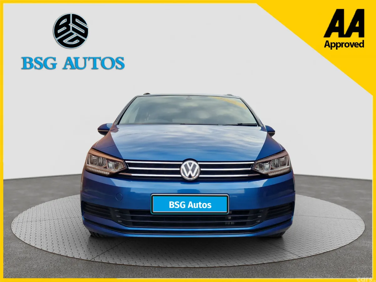 Volkswagen Touran MPV, Petrol, 2017, Blue