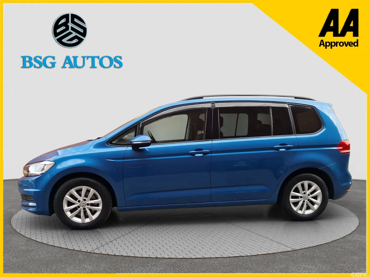 Volkswagen Touran MPV, Petrol, 2017, Blue
