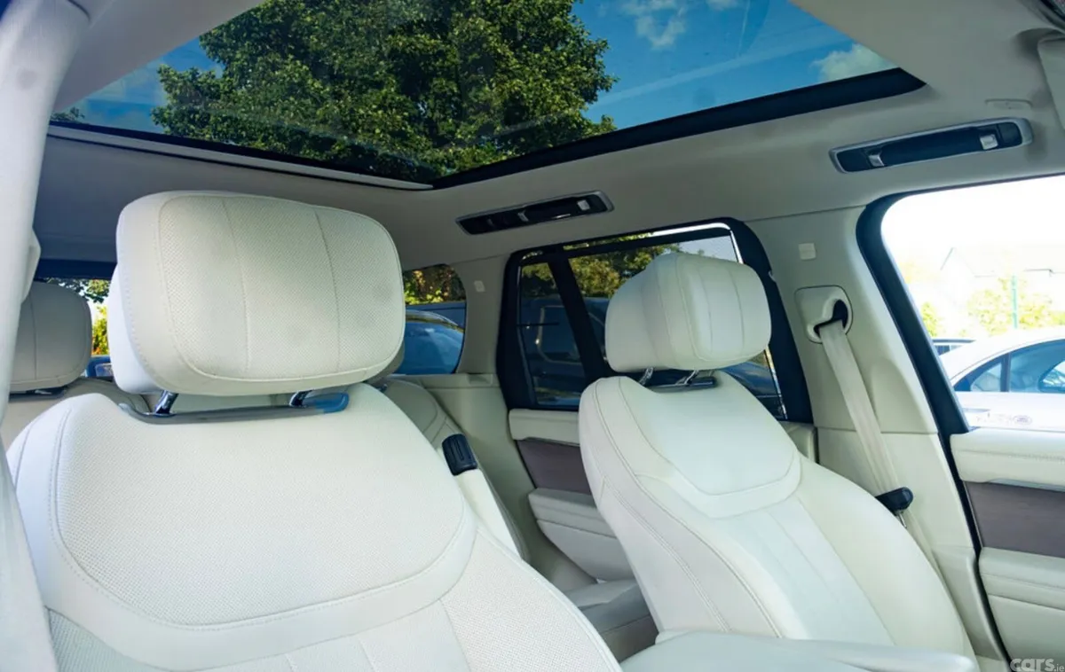 Land Rover Range Rover SUV, Petrol Hybrid, 2024, Gold
