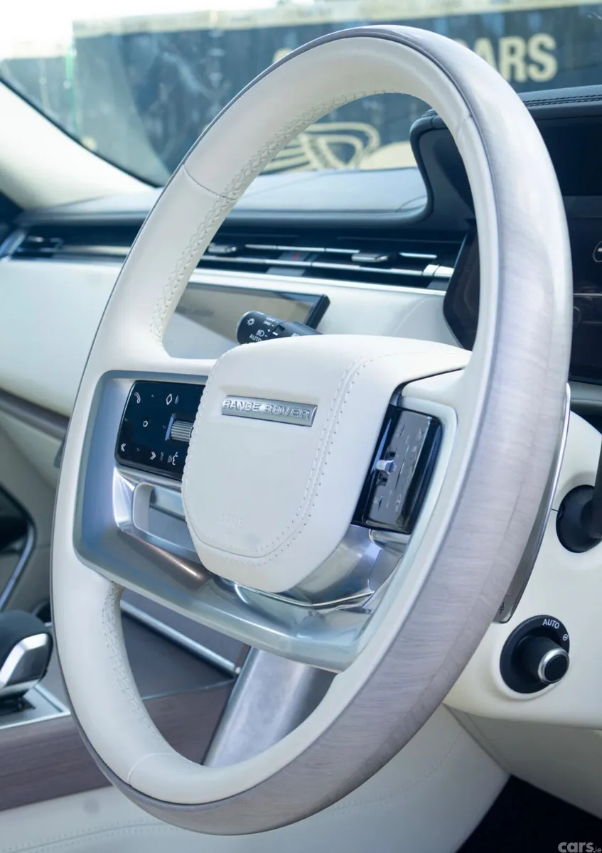 Land Rover Range Rover SUV, Petrol Hybrid, 2024, Gold