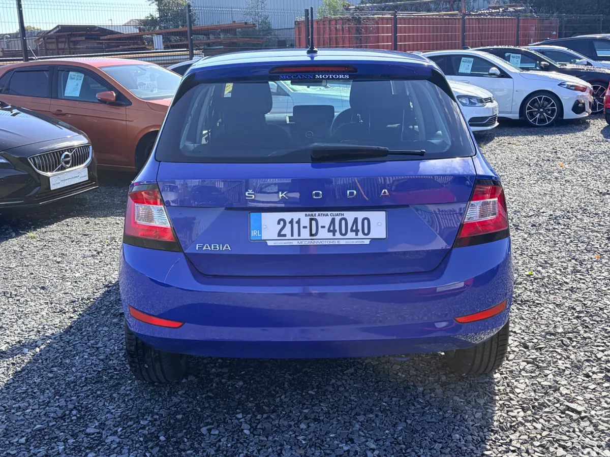 Skoda Fabia Hatchback, Petrol, 2021, Blue