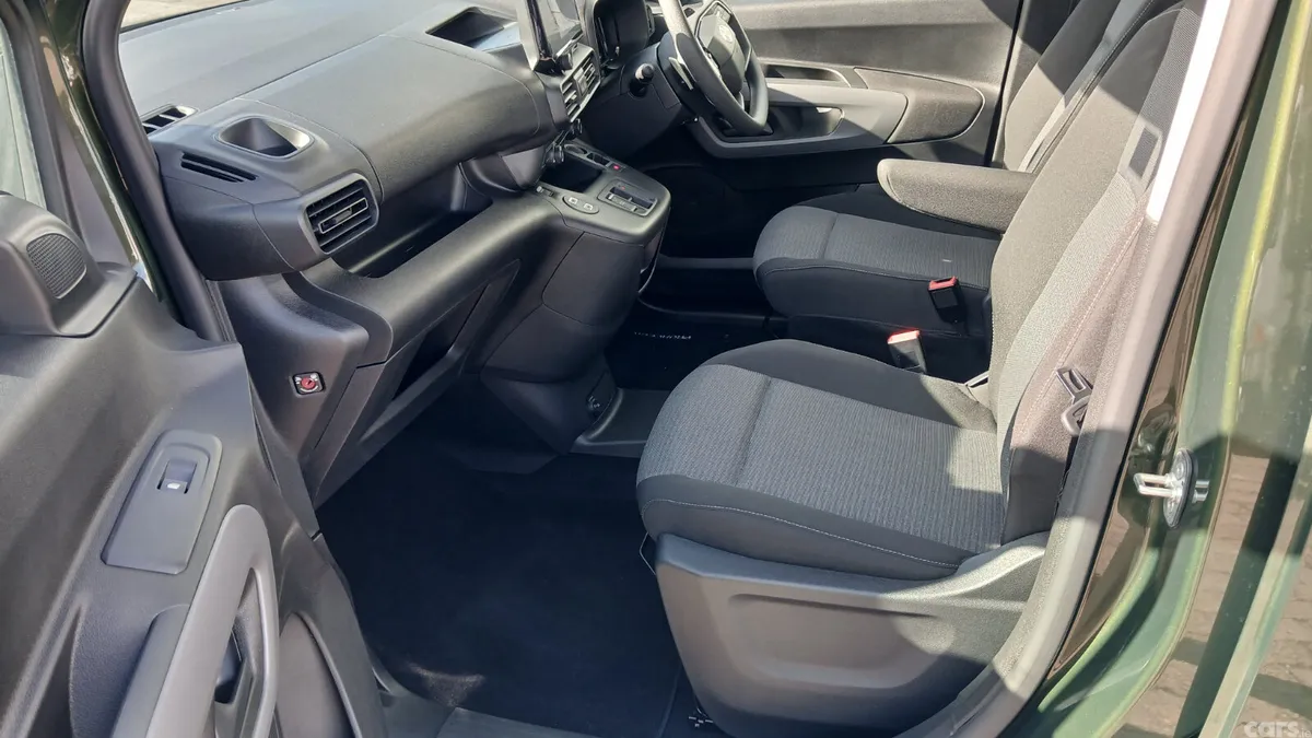 Toyota Proace MPV, Electric, 2025, Green