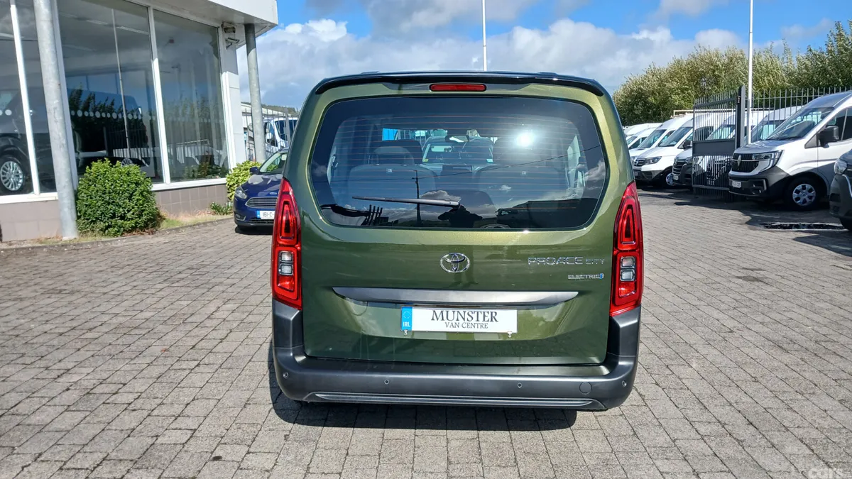 Toyota Proace MPV, Electric, 2025, Green