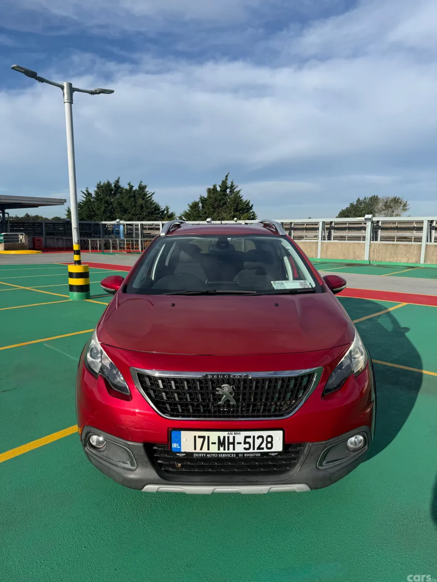 Peugeot 2008 Hatchback, Petrol, 2017, Red