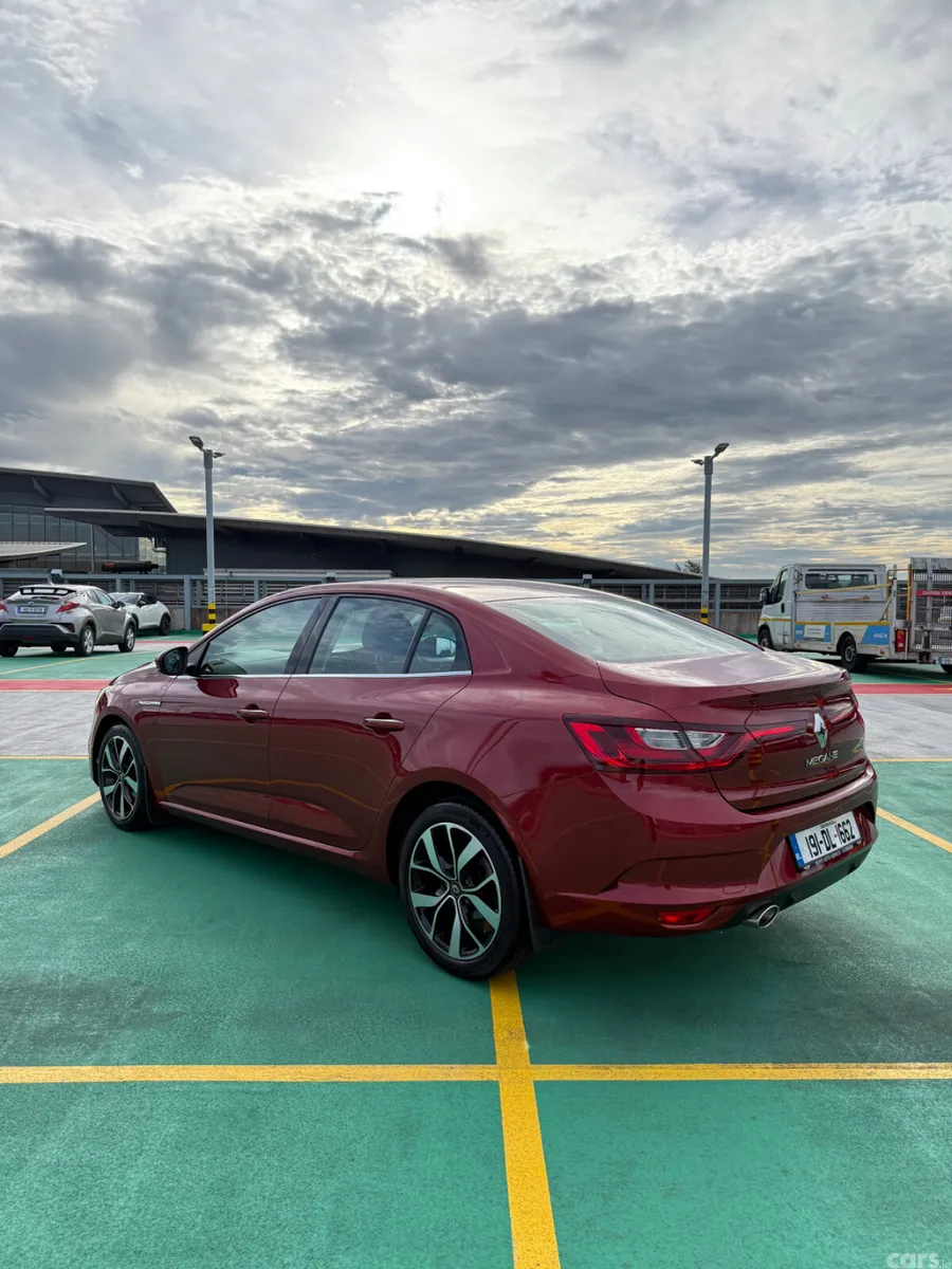 Renault Megane Saloon, Diesel, 2019, Red