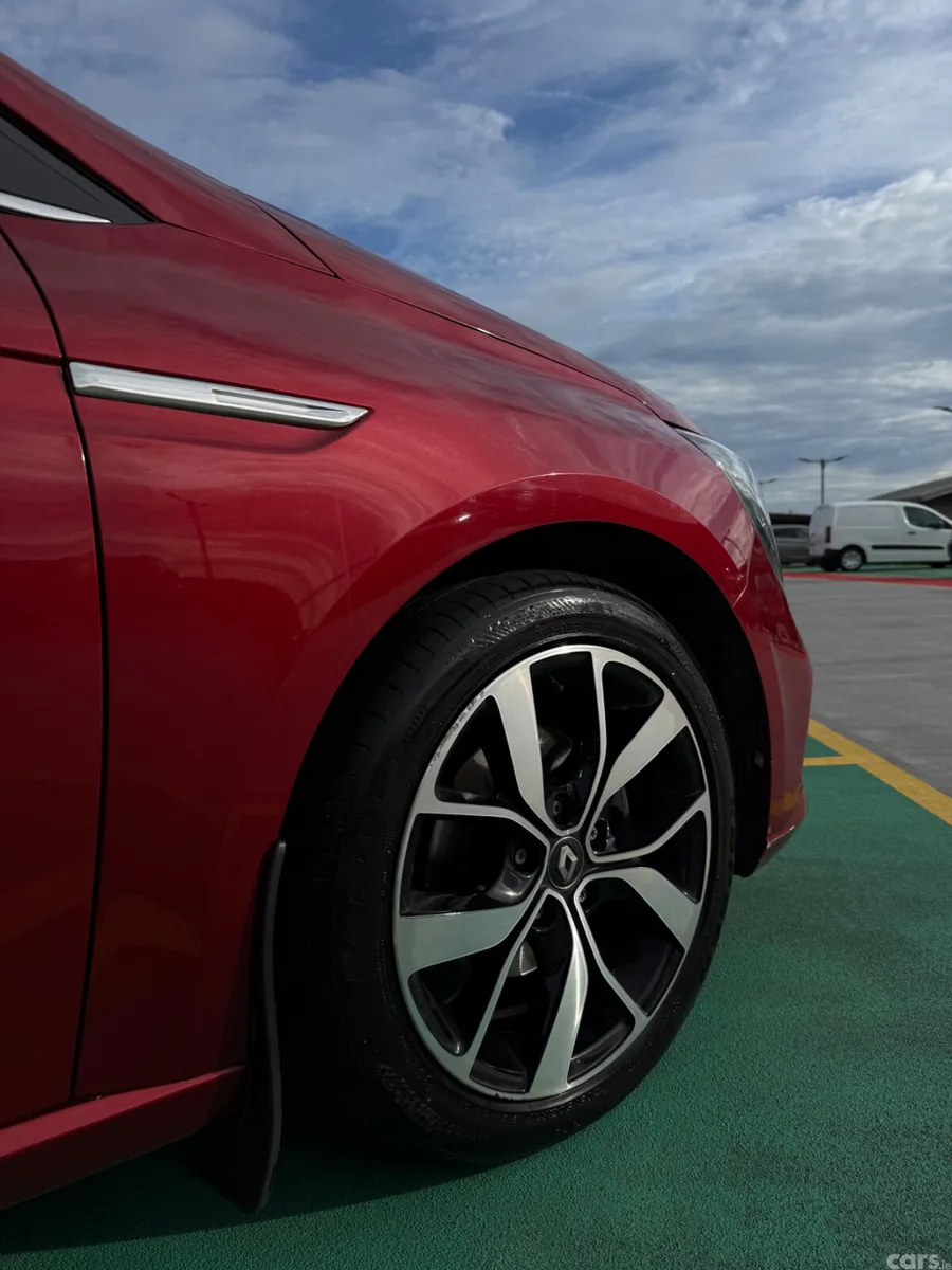 Renault Megane Saloon, Diesel, 2019, Red