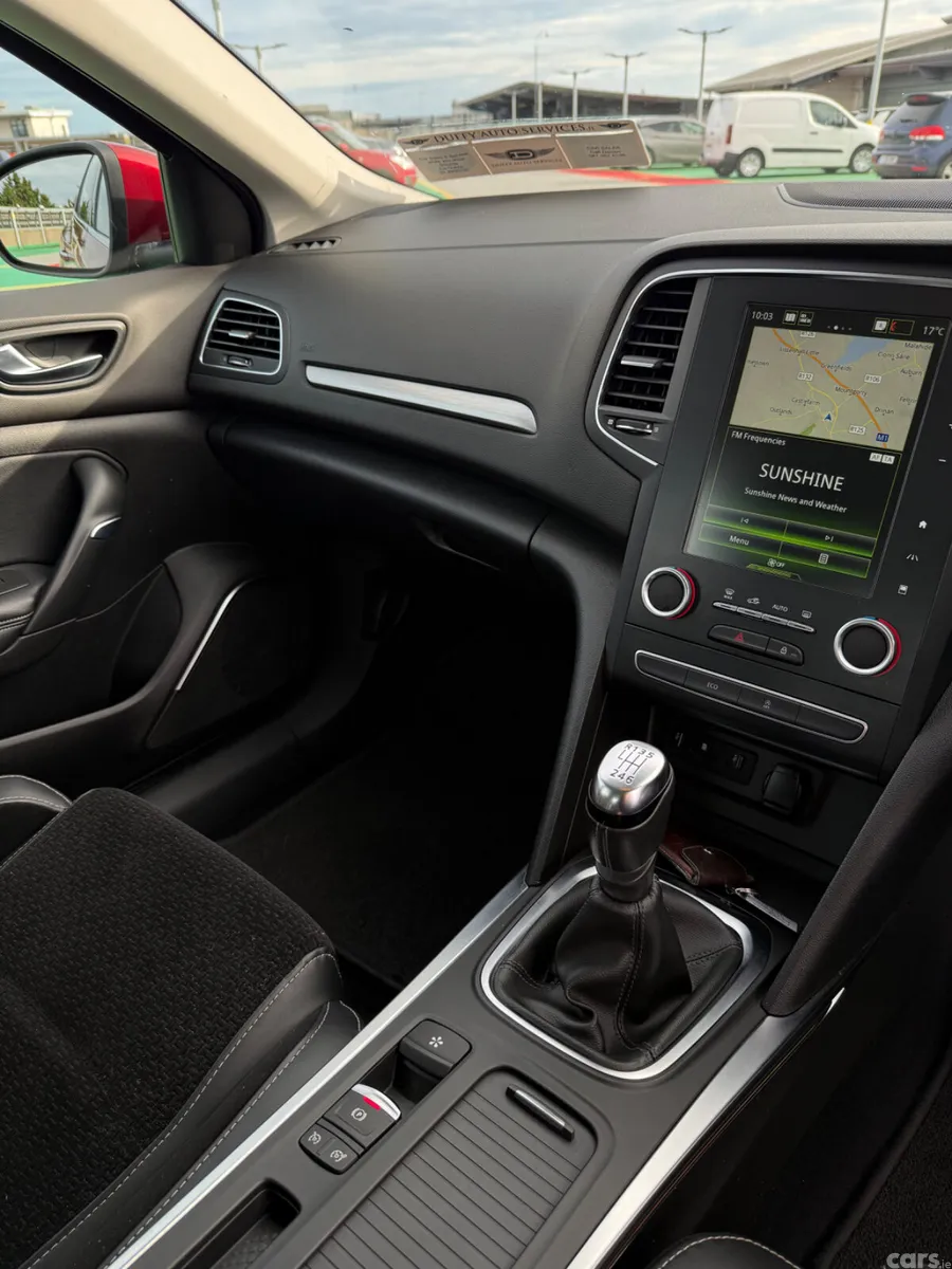Renault Megane Saloon, Diesel, 2019, Red