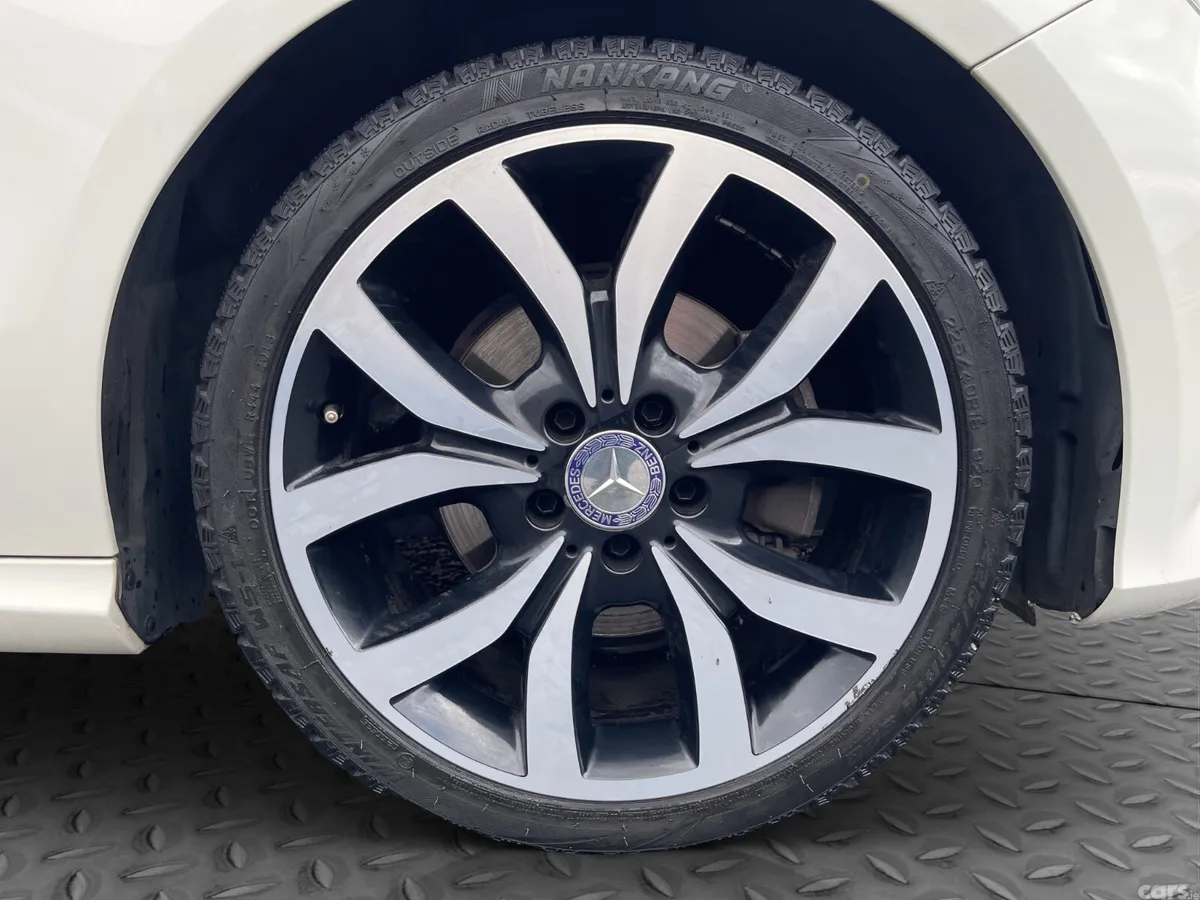 Mercedes-Benz A-Class Hatchback, Petrol, 2015, White
