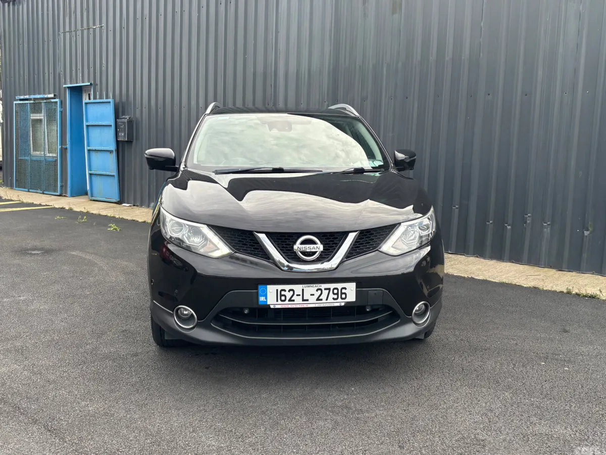 Nissan Qashqai Hatchback, Diesel, 2016, Black