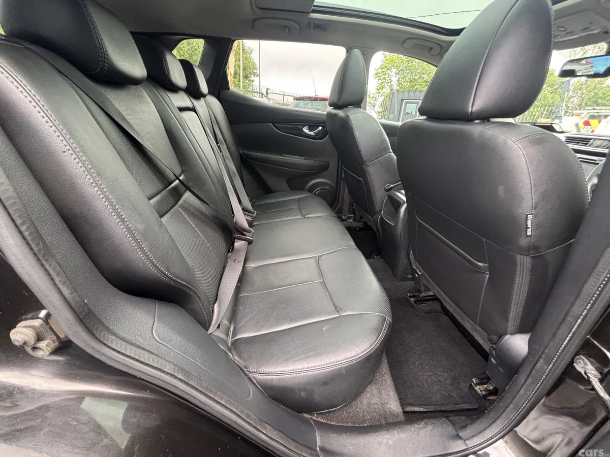 Nissan Qashqai Hatchback, Diesel, 2016, Black
