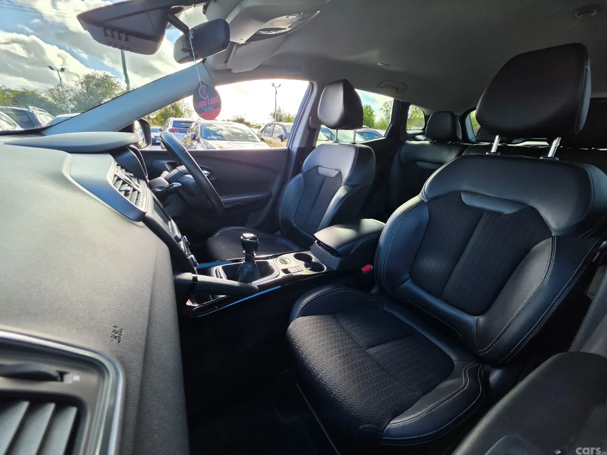 Renault Kadjar SUV, Diesel, 2016, Blue