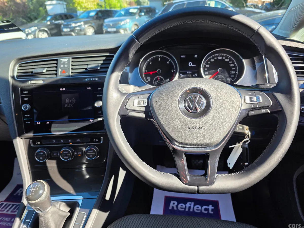 Volkswagen Golf Estate, Diesel, 2018, Yellow