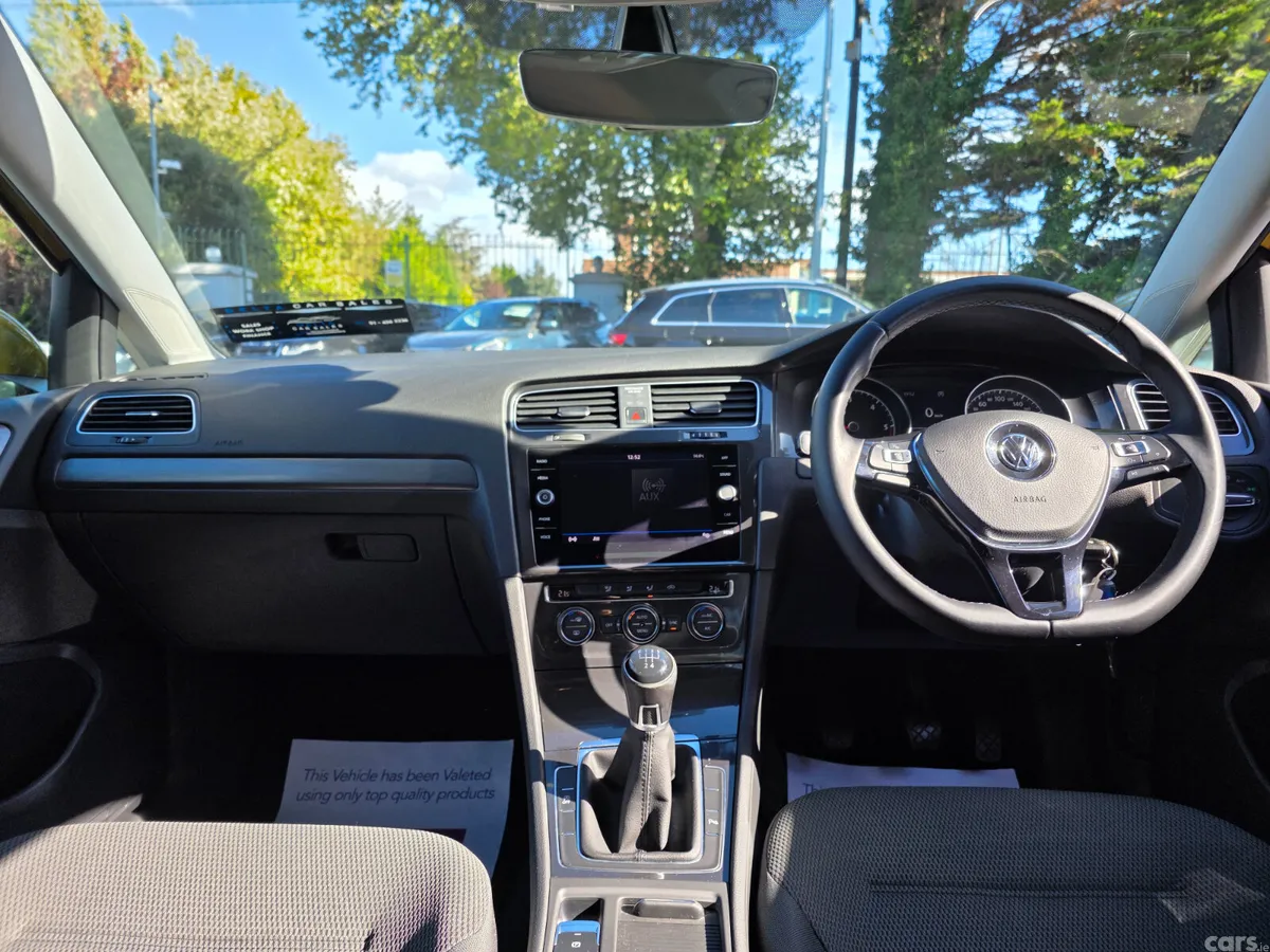 Volkswagen Golf Estate, Diesel, 2018, Yellow
