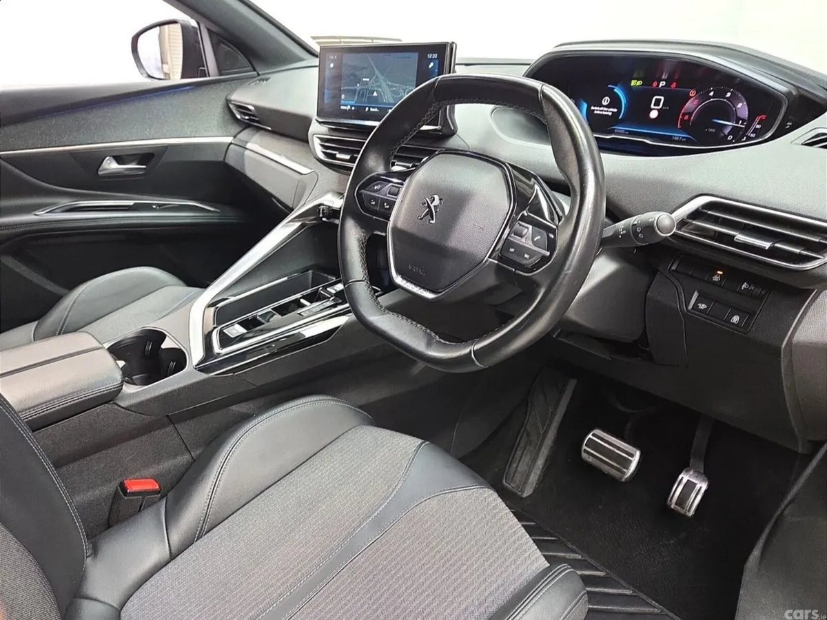 Peugeot 3008 MPV, Diesel, 2024, Red