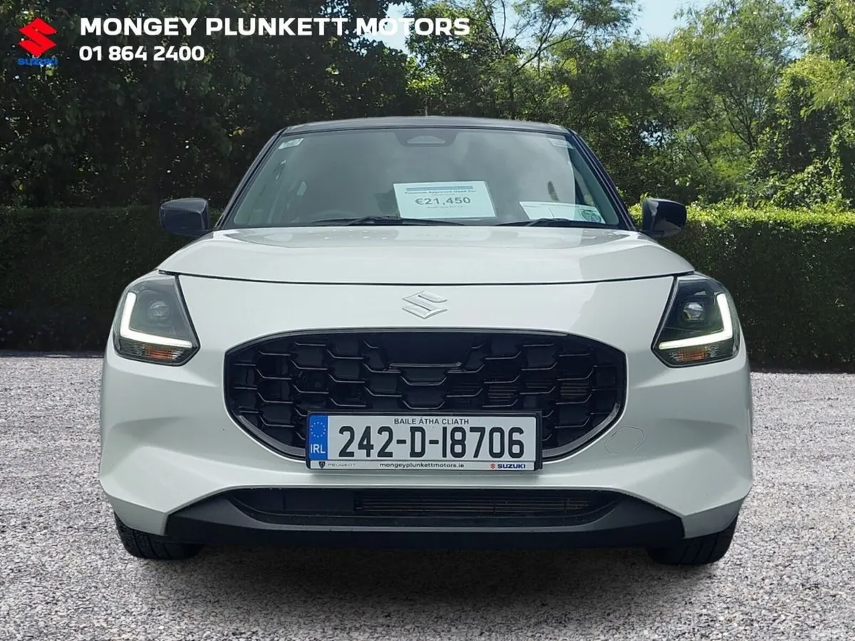 Suzuki Swift Hatchback, Petrol Hybrid, 2024, White